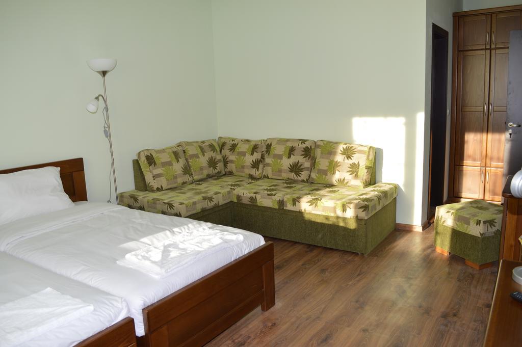 De-Yan Guest House Όρεσακ Δωμάτιο φωτογραφία